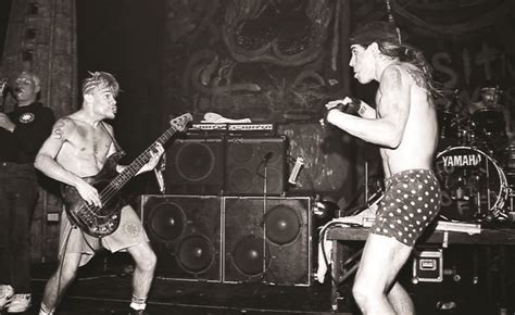 Red Hot Chili Peppers: unseen images